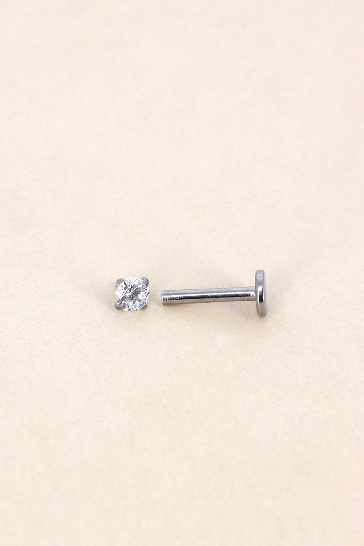 Piercing Esha