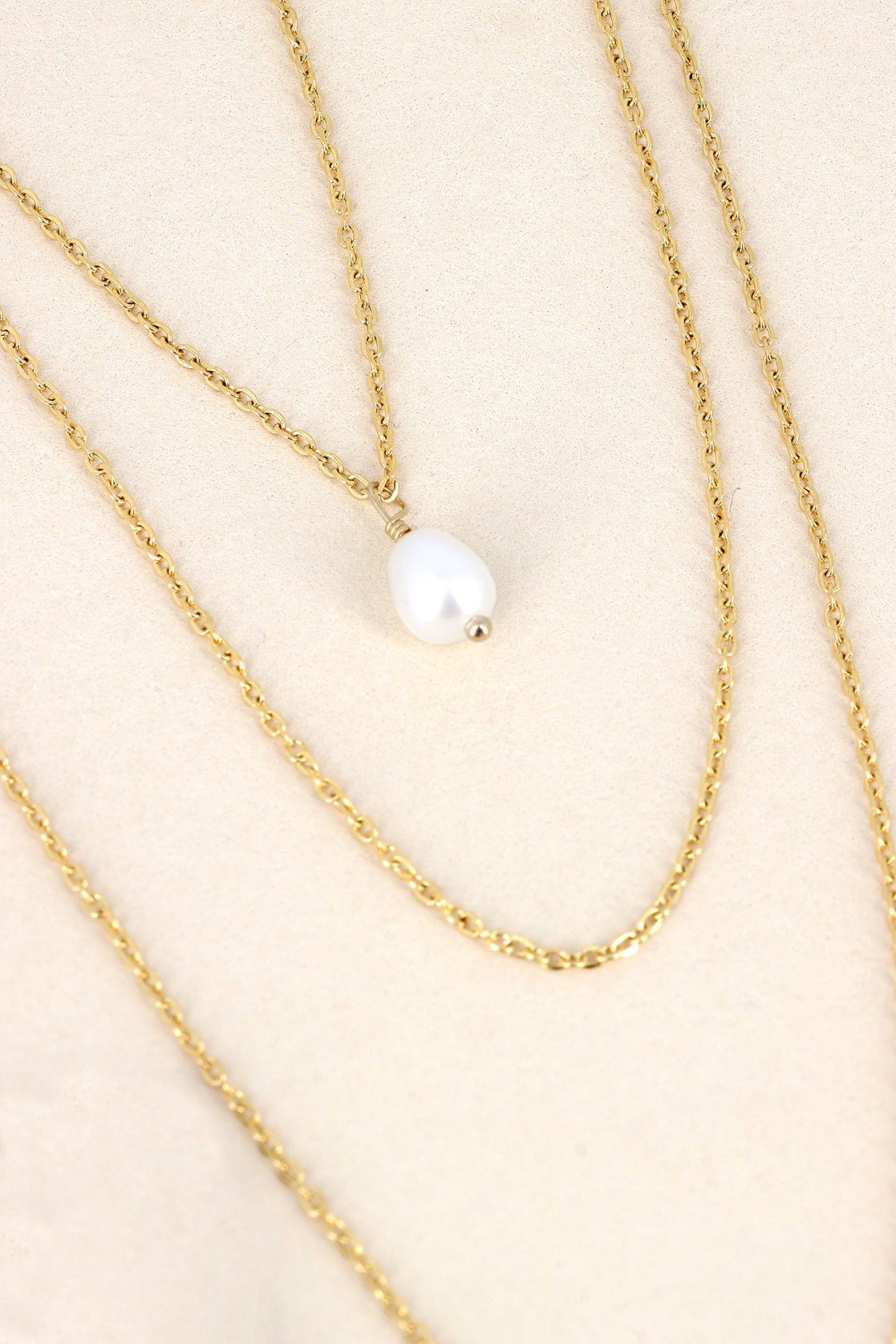 Collier de dos Kesha