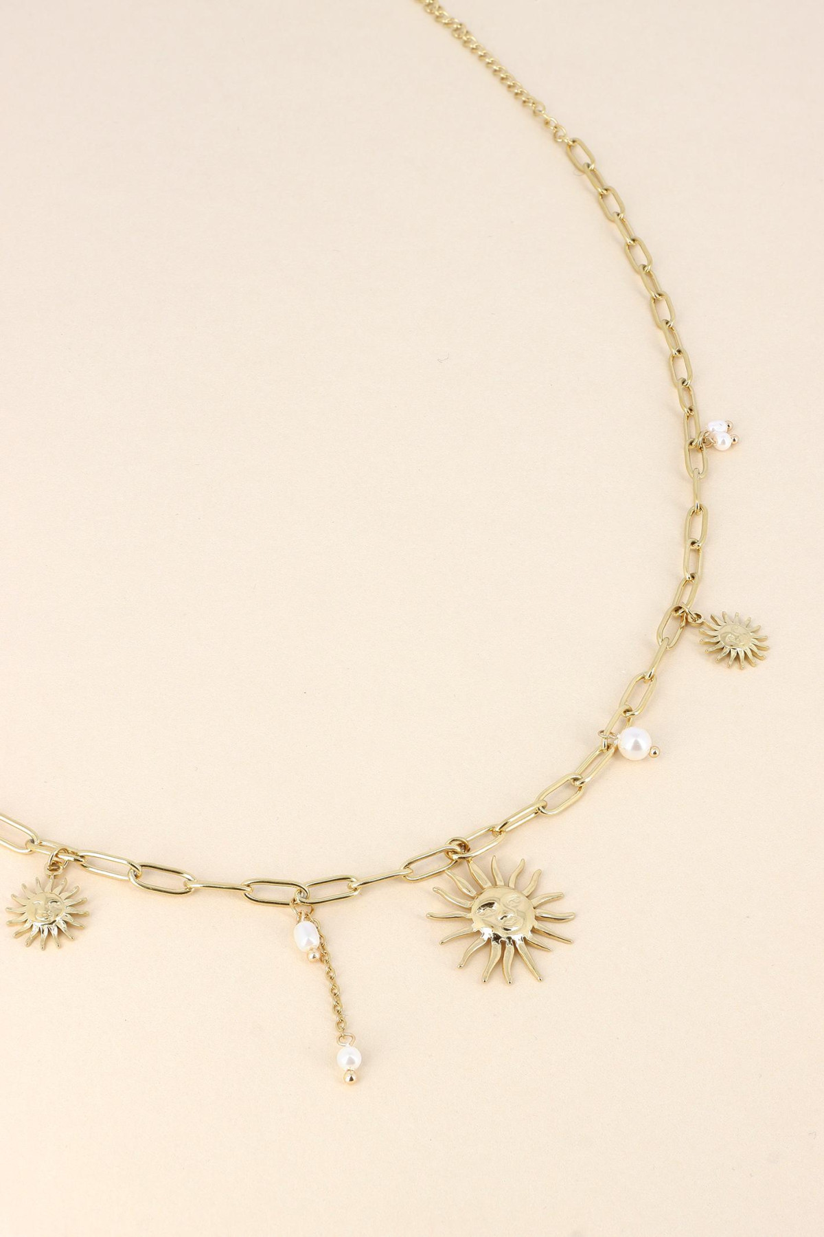Collier Abella