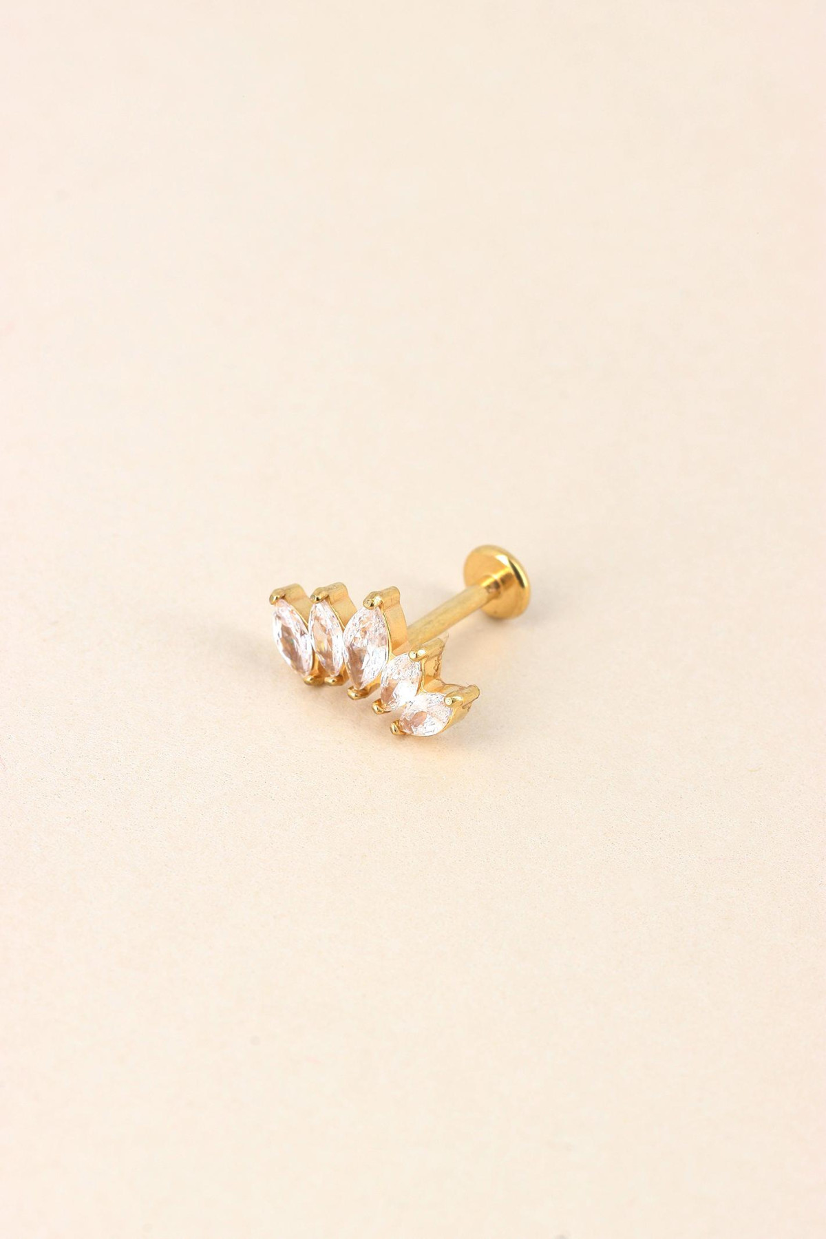Piercing Hana