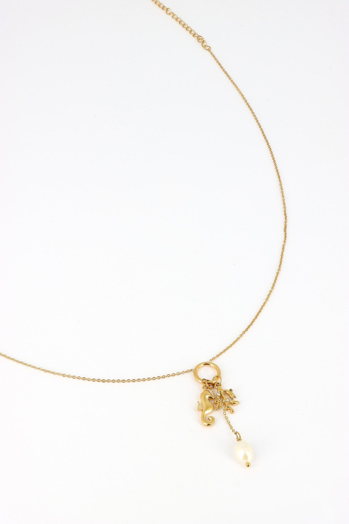 Collier Suthida